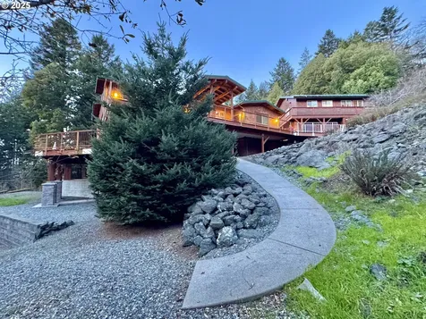 94330 Schreiber Drive Gold Beach OR 97444