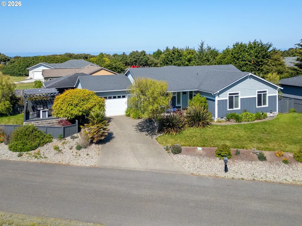 3220 Natalie Way Bandon OR 97411