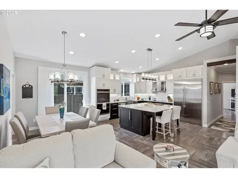 3220 Natalie Way Bandon OR 97411