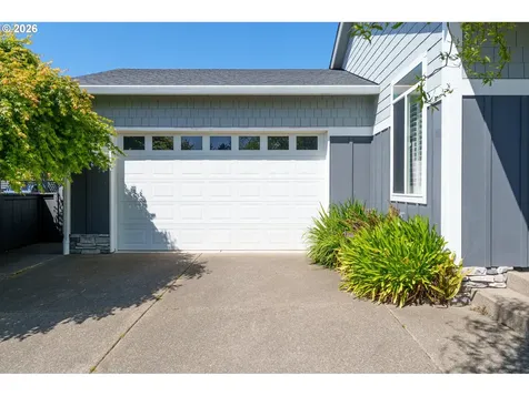 3220 Natalie Way Bandon OR 97411