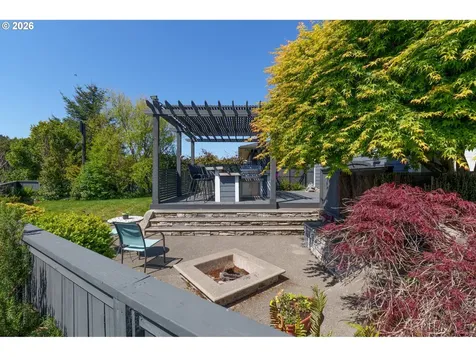 3220 Natalie Way Bandon OR 97411