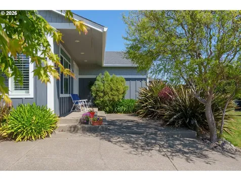 3220 Natalie Way Bandon OR 97411