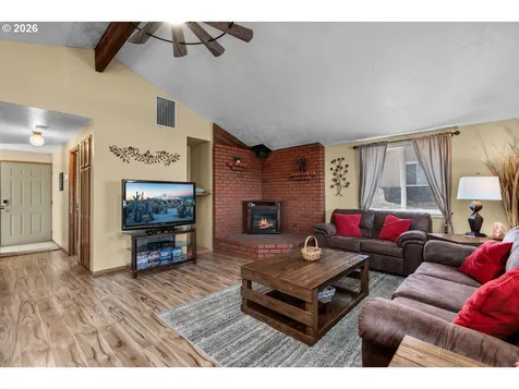 12416 SE Vista Loop Prineville OR 97754