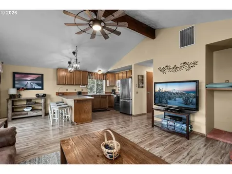 12416 SE Vista Loop Prineville OR 97754