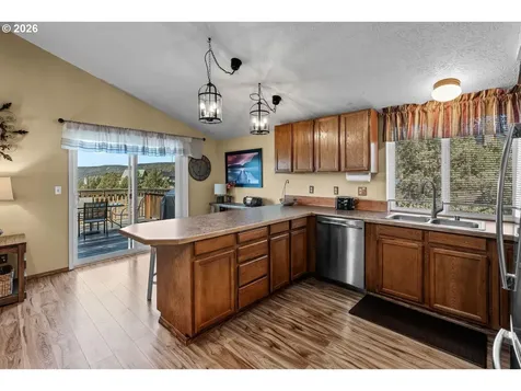 12416 SE Vista Loop Prineville OR 97754