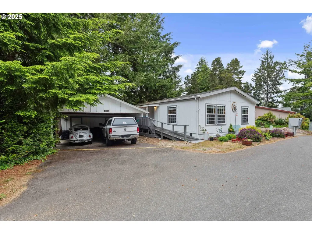 530 Village Pines Way Coos Bay OR 97420
