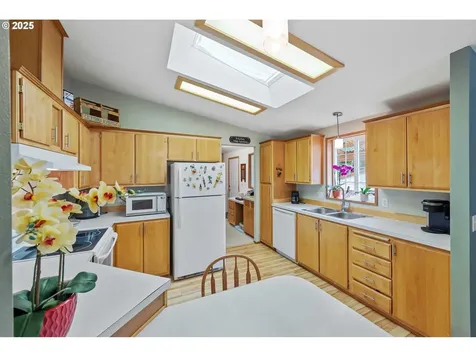 530 Village Pines Way Coos Bay OR 97420