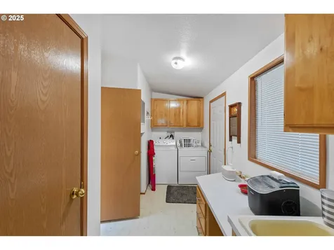 530 Village Pines Way Coos Bay OR 97420
