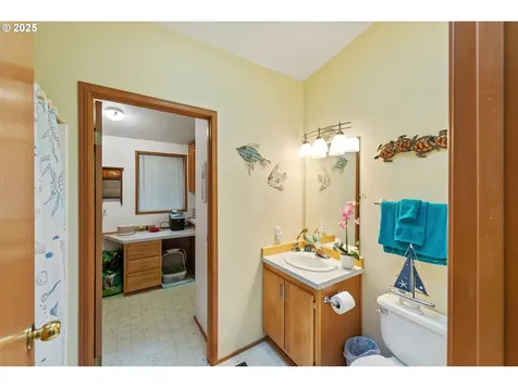 530 Village Pines Way Coos Bay OR 97420
