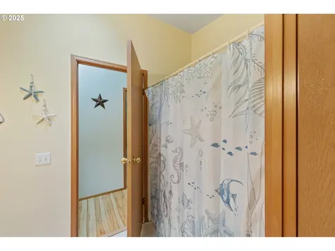 530 Village Pines Way Coos Bay OR 97420