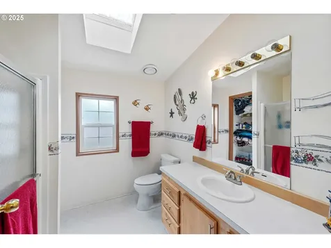 530 Village Pines Way Coos Bay OR 97420