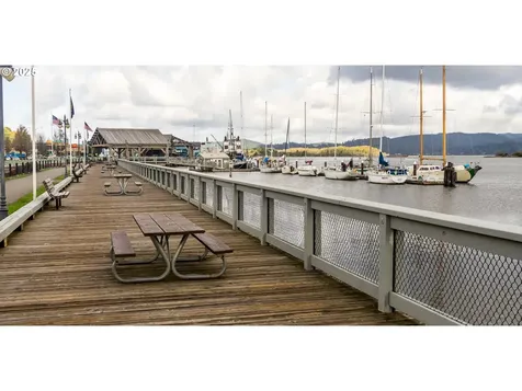 530 Village Pines Way Coos Bay OR 97420