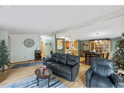 530 Village Pines Way Coos Bay OR 97420