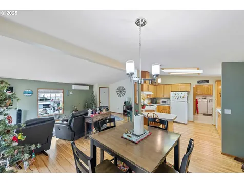 530 Village Pines Way Coos Bay OR 97420