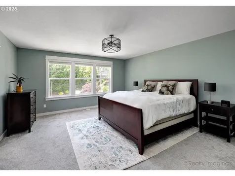 8321 SW 39th Avenue Portland OR 97219