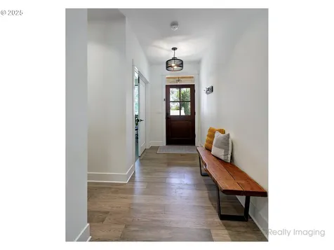 8321 SW 39th Avenue Portland OR 97219