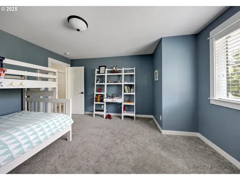 8321 SW 39th Avenue Portland OR 97219