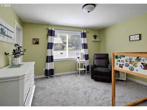 8321 SW 39th Avenue Portland OR 97219