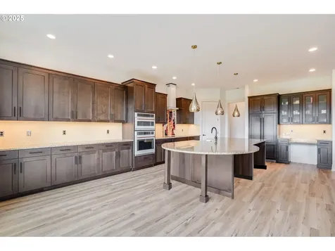 6020 SE Mcinnis Street Hillsboro OR 97123