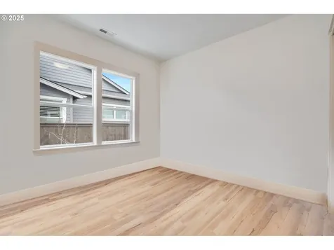 6020 SE Mcinnis Street Hillsboro OR 97123