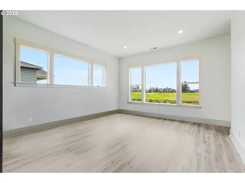 6020 SE Mcinnis Street Hillsboro OR 97123