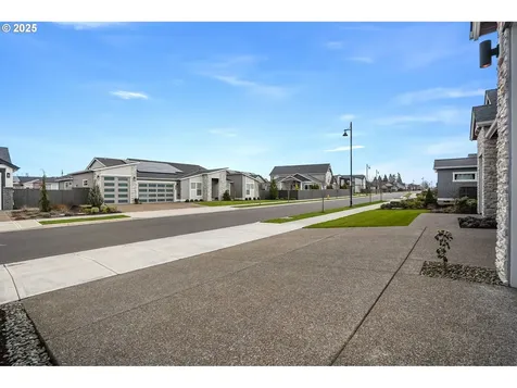 6020 SE Mcinnis Street Hillsboro OR 97123