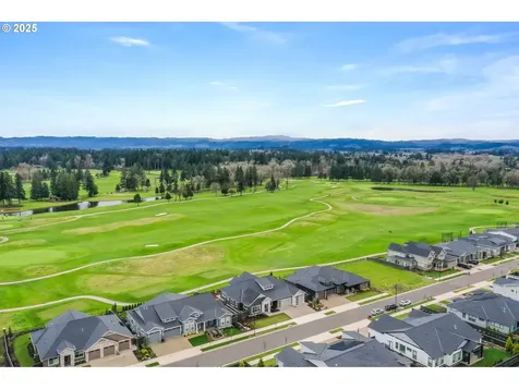 6020 SE Mcinnis Street Hillsboro OR 97123