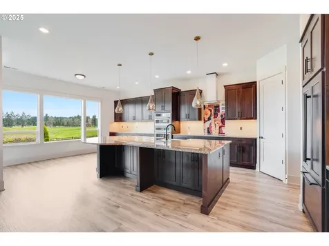 6020 SE Mcinnis Street Hillsboro OR 97123