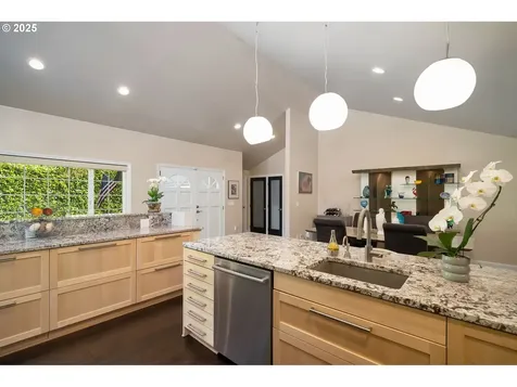 12442 SW 122nd Avenue Portland OR 97223