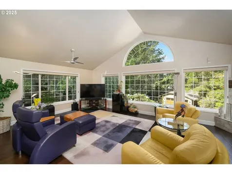 12442 SW 122nd Avenue Portland OR 97223