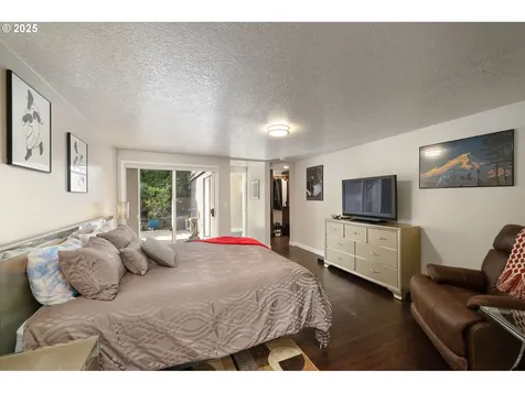 12442 SW 122nd Avenue Portland OR 97223