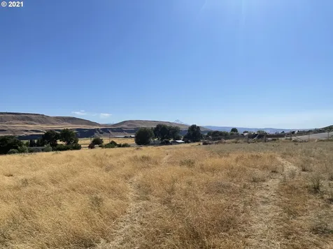 9257 State Route 14 Wishram WA 98673