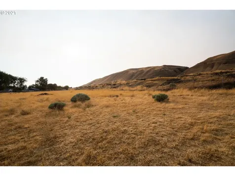 9257 State Route 14 Wishram WA 98673
