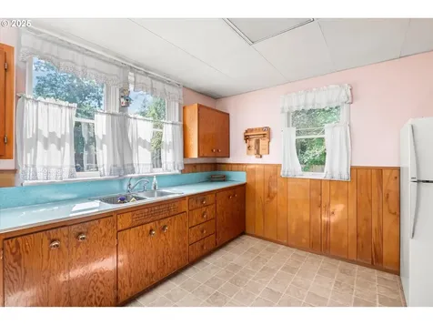 1741 Villard Street Eugene OR 97403