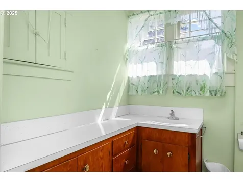 1741 Villard Street Eugene OR 97403
