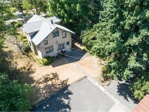 1741 Villard Street Eugene OR 97403