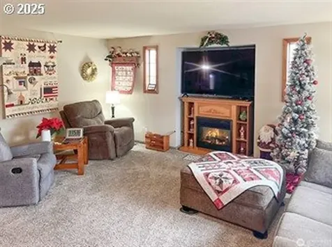 2425 Hickory Avenue Longview WA 98632