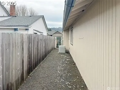 2425 Hickory Avenue Longview WA 98632