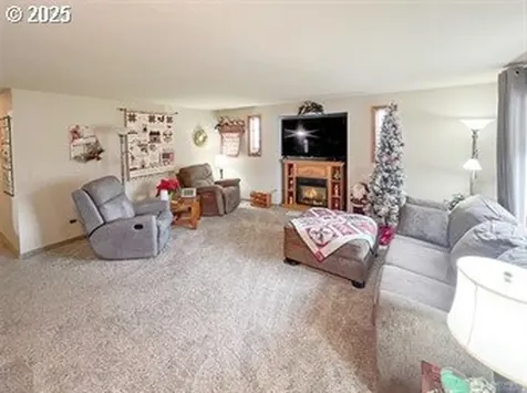 2425 Hickory Avenue Longview WA 98632