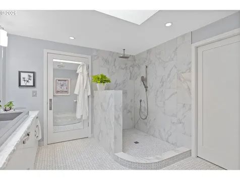 240 Greenridge Drive Lake Oswego OR 97035