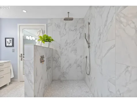 240 Greenridge Drive Lake Oswego OR 97035