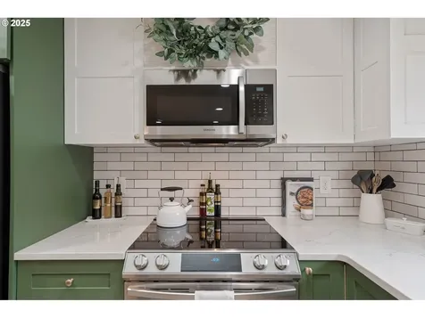 1613 N Q Street Washougal WA 98671