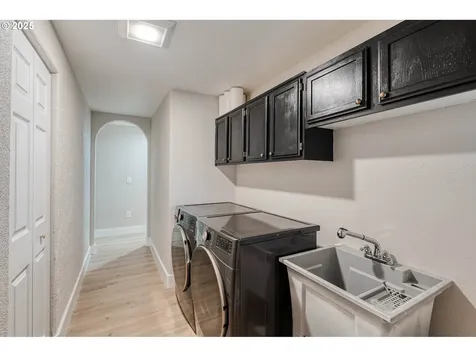 1613 N Q Street Washougal WA 98671