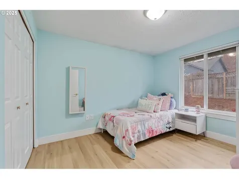 1613 N Q Street Washougal WA 98671