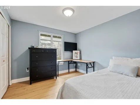 1613 N Q Street Washougal WA 98671
