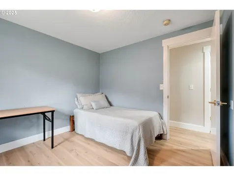 1613 N Q Street Washougal WA 98671
