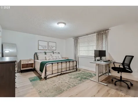 1613 N Q Street Washougal WA 98671