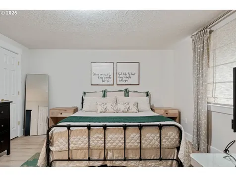 1613 N Q Street Washougal WA 98671