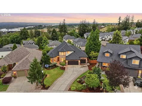5237 NW Fernridge Drive Camas WA 98607