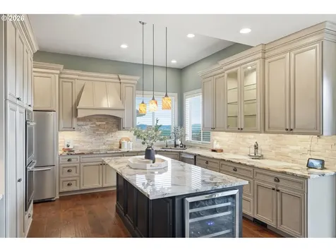 5237 NW Fernridge Drive Camas WA 98607